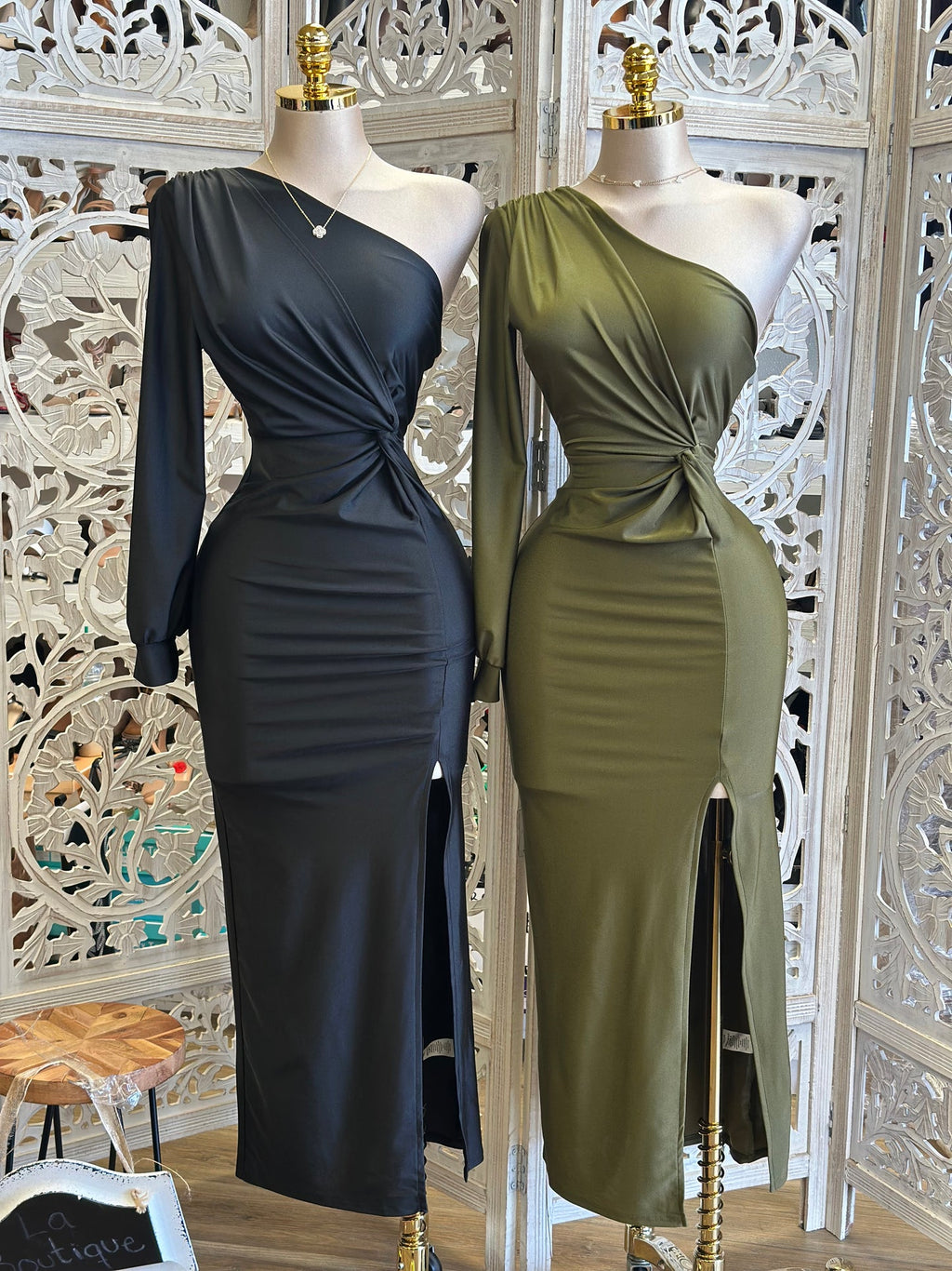 One Sleeve Knotted Midi Dress-Black &Olive
