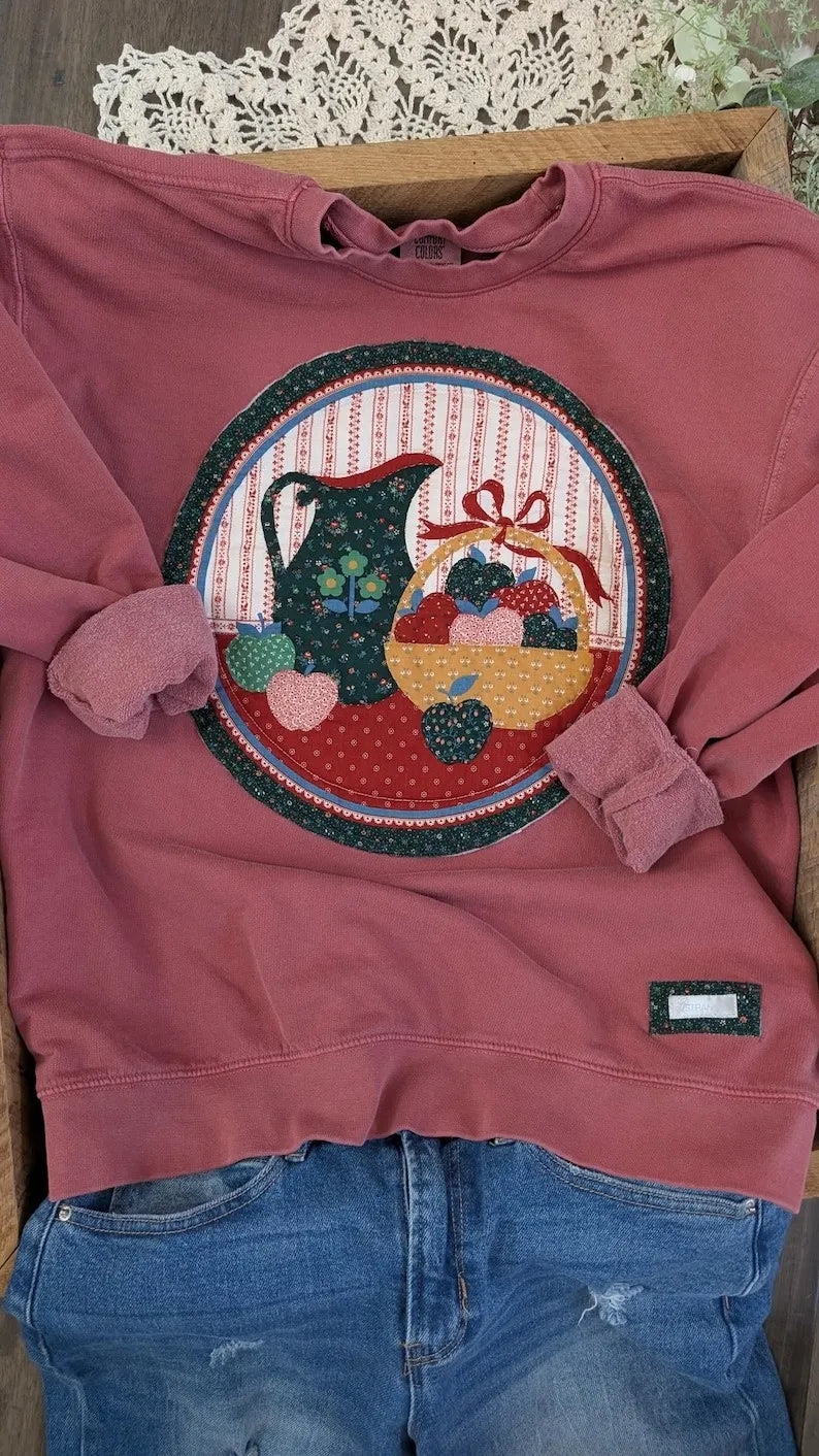 Vintage Festive APPLE BASKET Cranston Print Crewneck