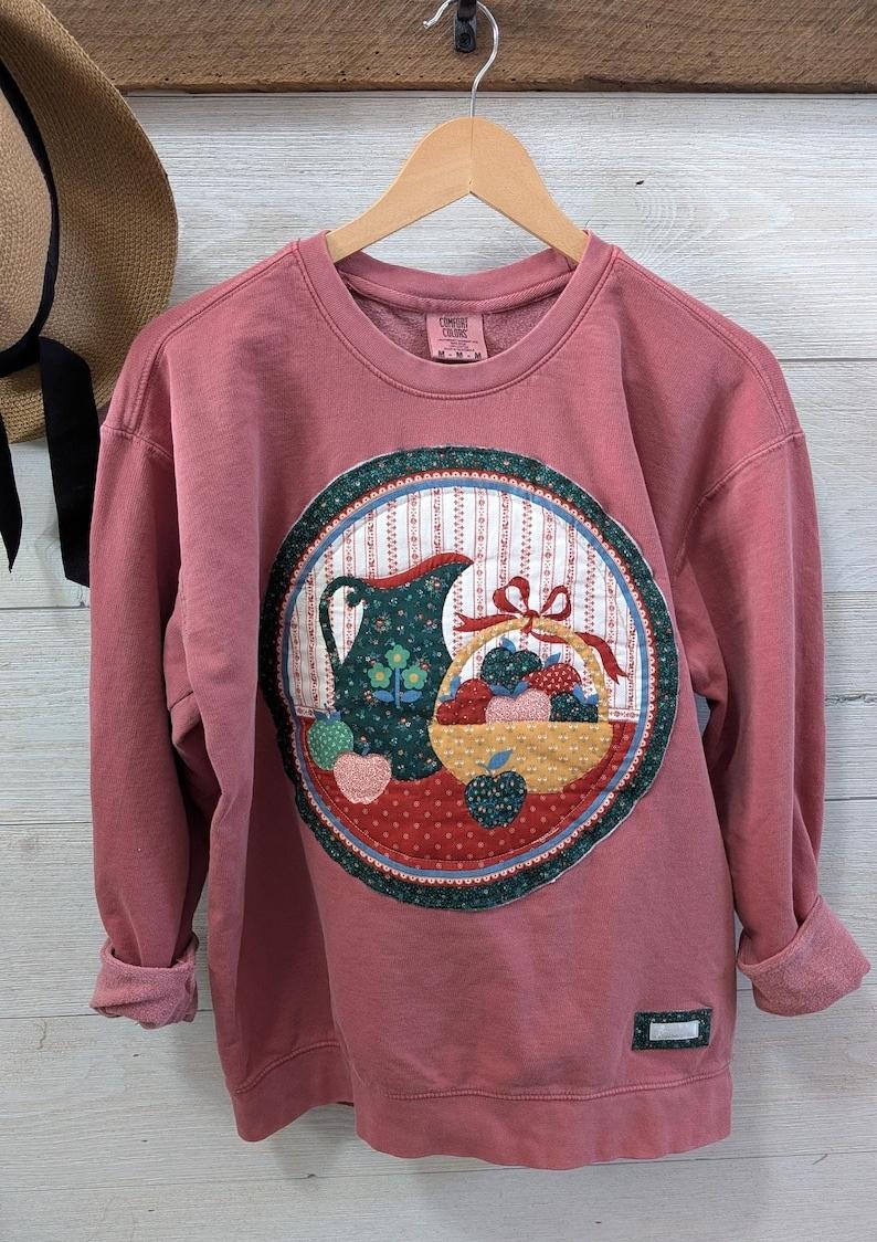 Vintage Festive APPLE BASKET Cranston Print Crewneck