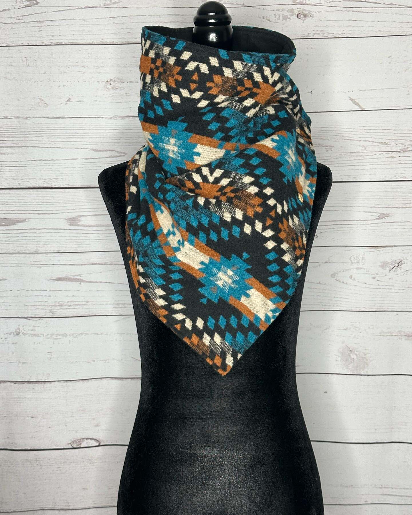Woodland Aztec Warm Neck Hood