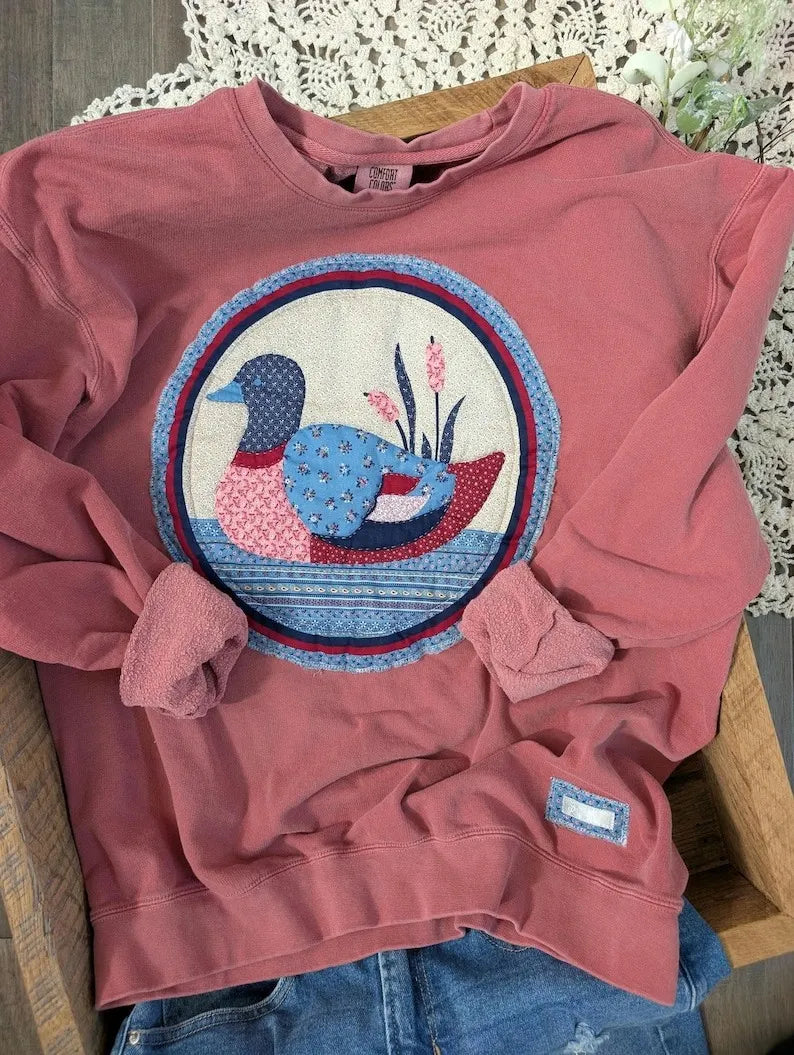 Vintage DUCK Cranston Print  Crewneck