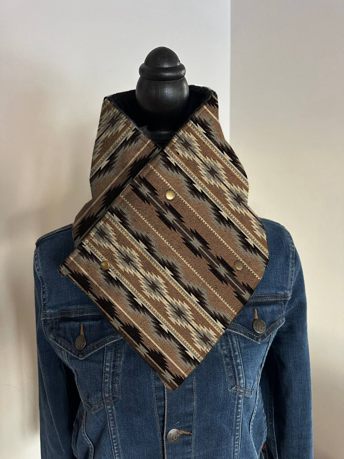Women's Western Stripe Print Aztec Warm Neck Hood
