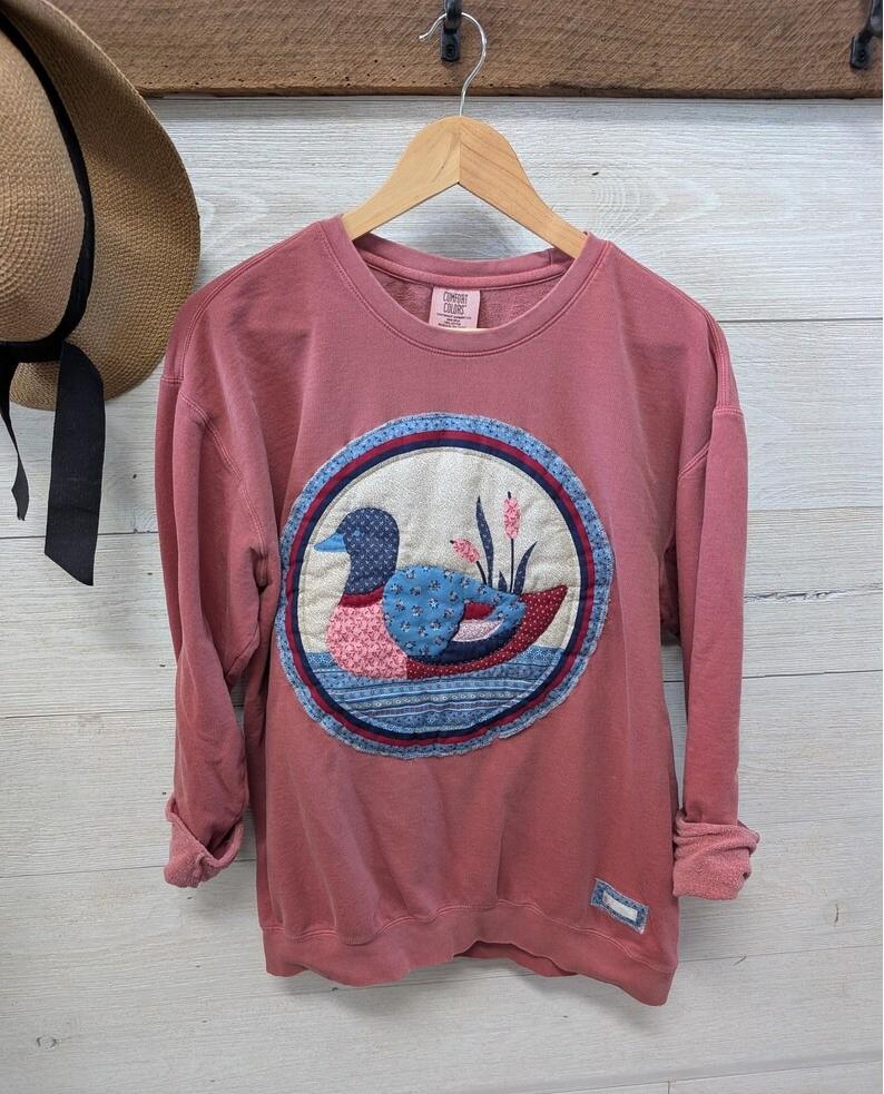 Vintage DUCK Cranston Print  Crewneck