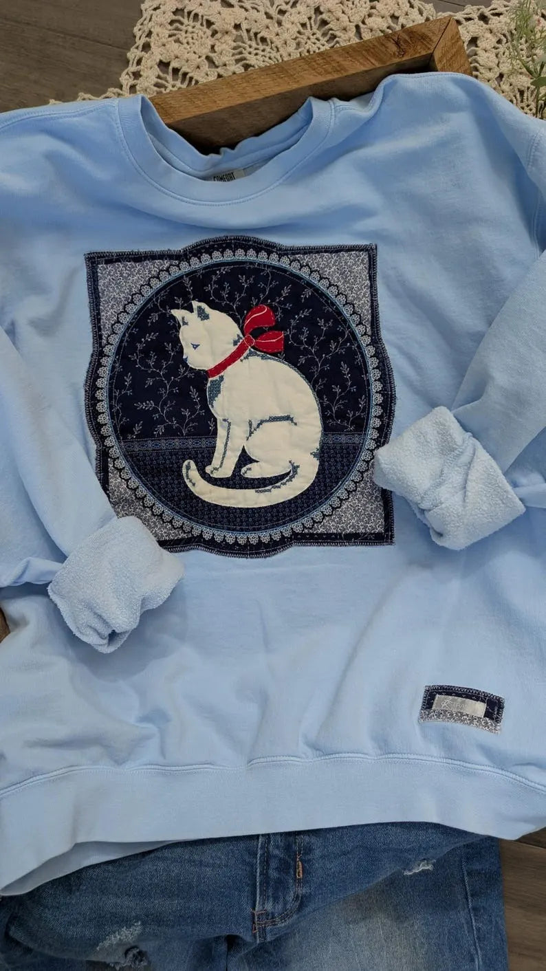 Vintage CAT with Bow Cranston Print Crewneck