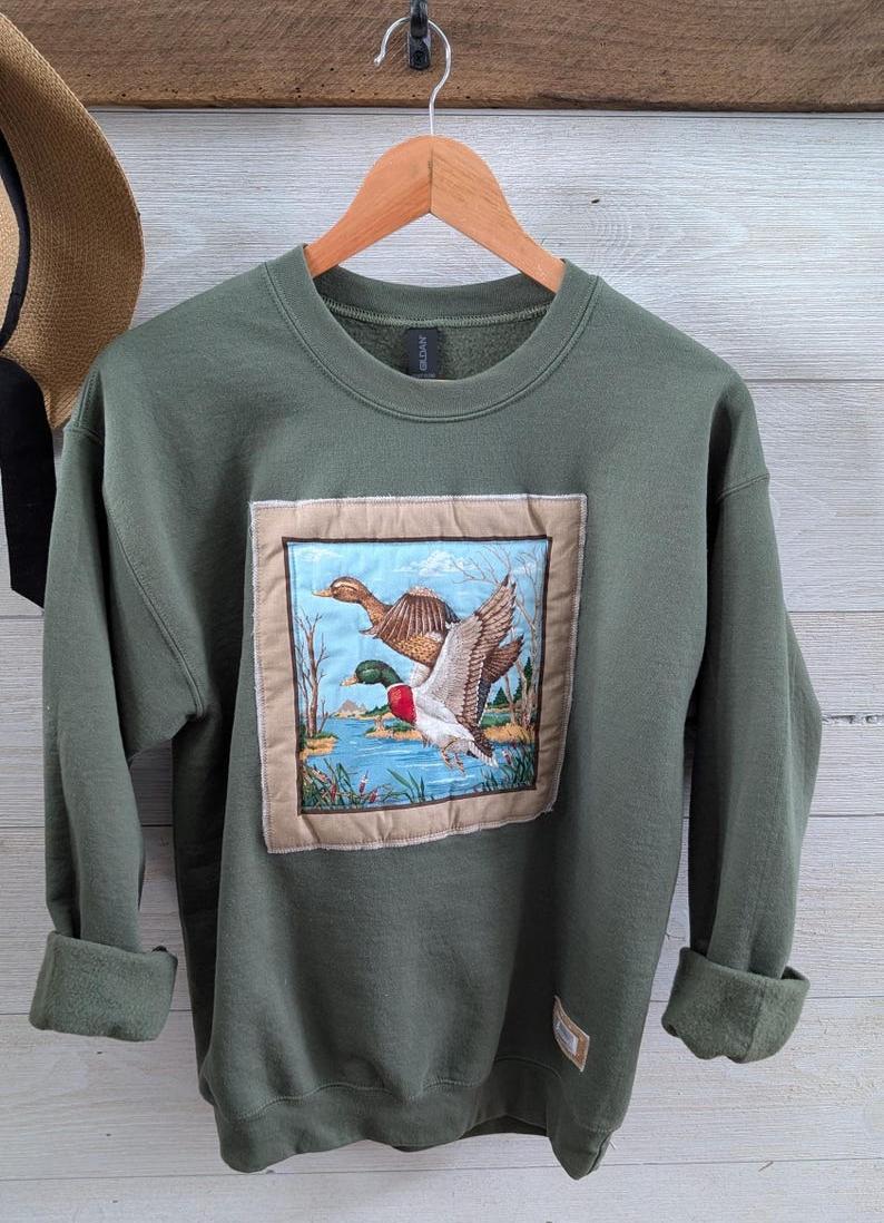 Framed Flying MALLARDS Crewneck